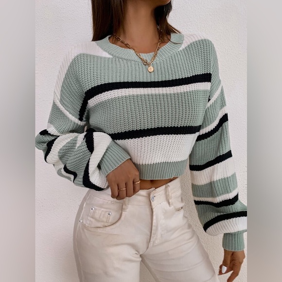 SHEIN Knitted Color Block Drop Shoulder Sweater | Medium - Picture 3 of 3